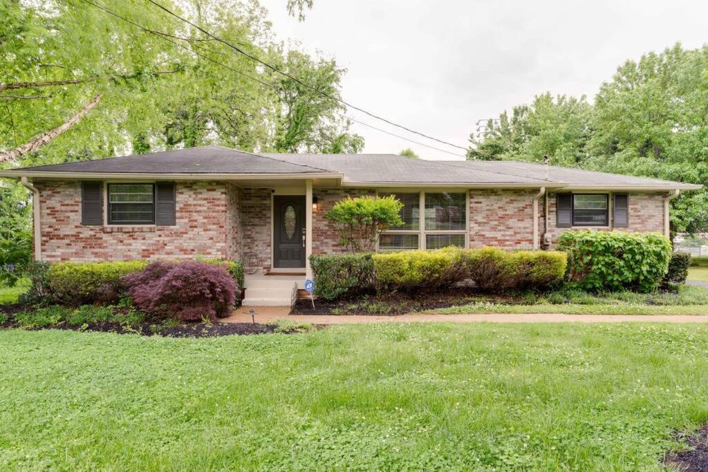 Holiday home Fire Pit-great Neighborhood-15 Min To Broadway *