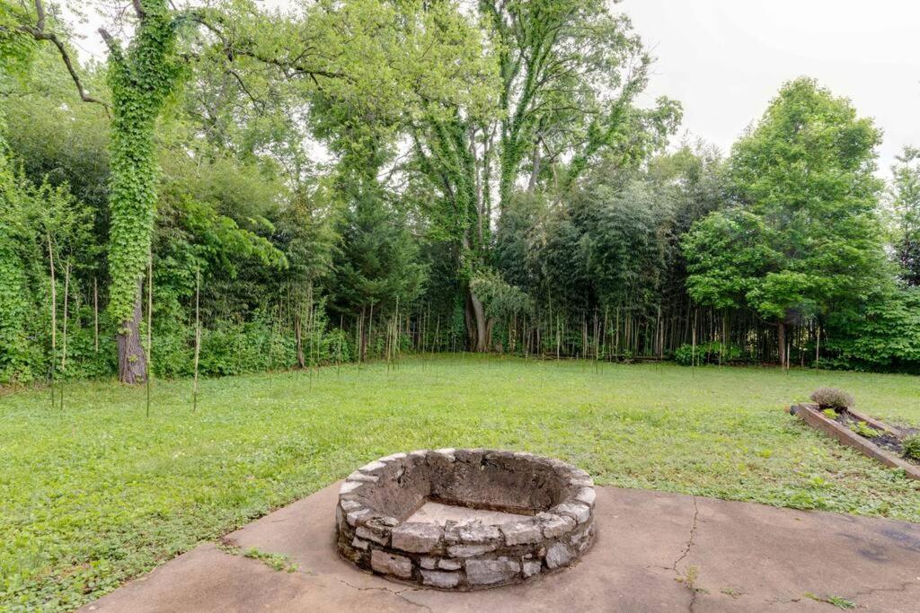 Fire Pit-great Neighborhood-15 Min To Broadway Holiday home Nashville