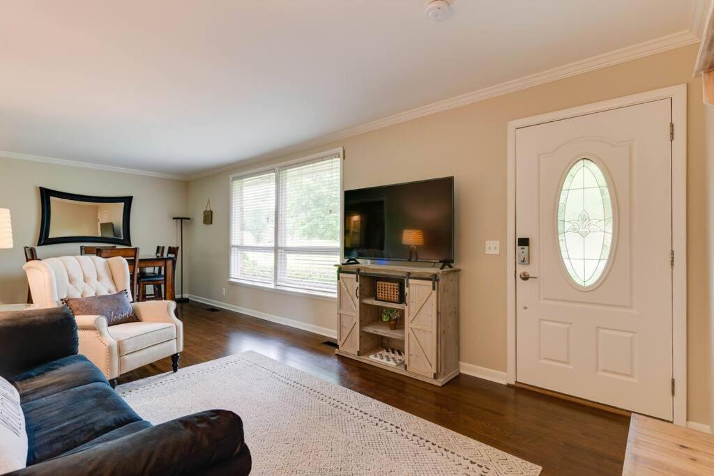 Holiday home Fire Pit-great Neighborhood-15 Min To Broadway *