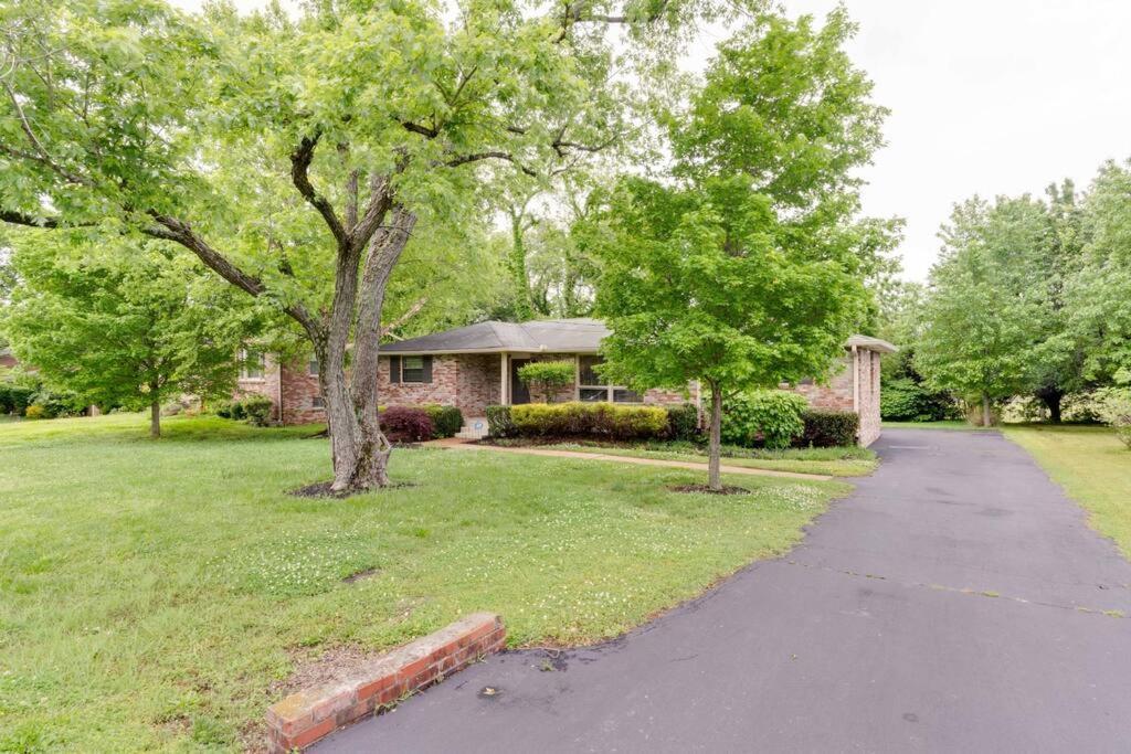Fire Pit-great Neighborhood-15 Min To Broadway Holiday home *