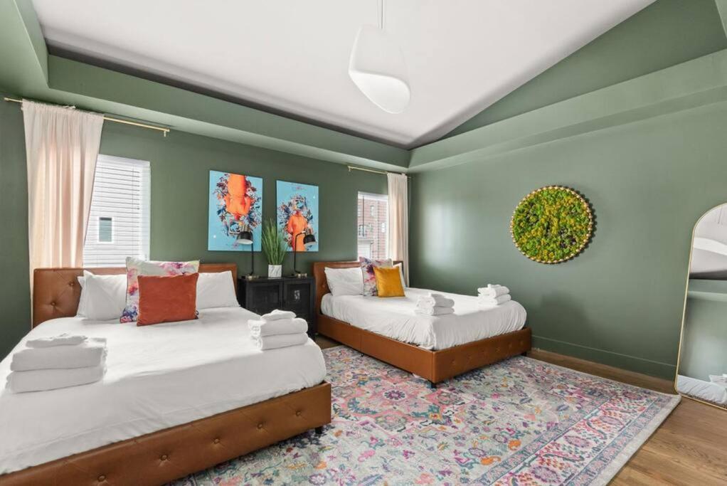 Modern Townhouse Near Vandy And Parthenon Holiday home *