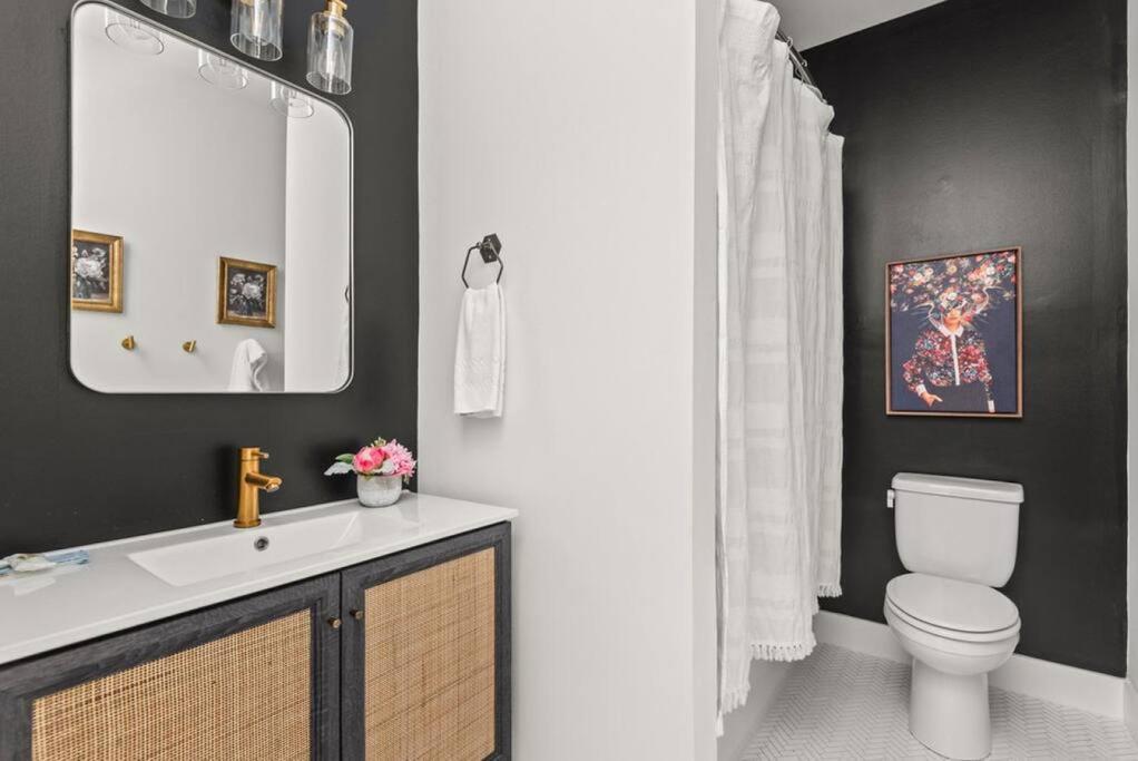 Modern Townhouse Near Vandy And Parthenon