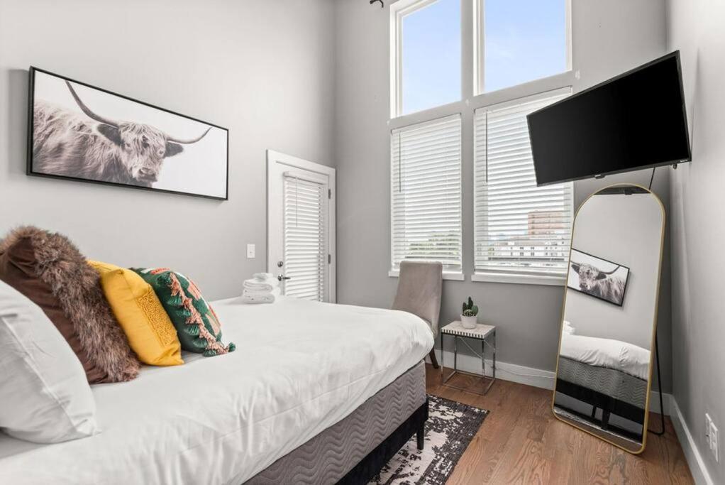 Holiday home Modern Townhouse Near Vandy And Parthenon *
