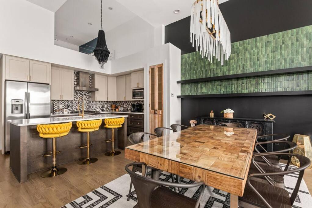 Modern Townhouse Near Vandy And Parthenon Holiday home Nashville