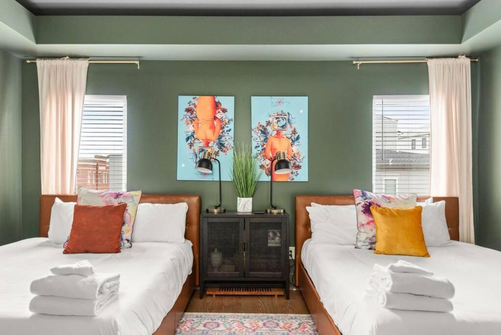 Modern Townhouse Near Vandy And Parthenon Holiday home Nashville