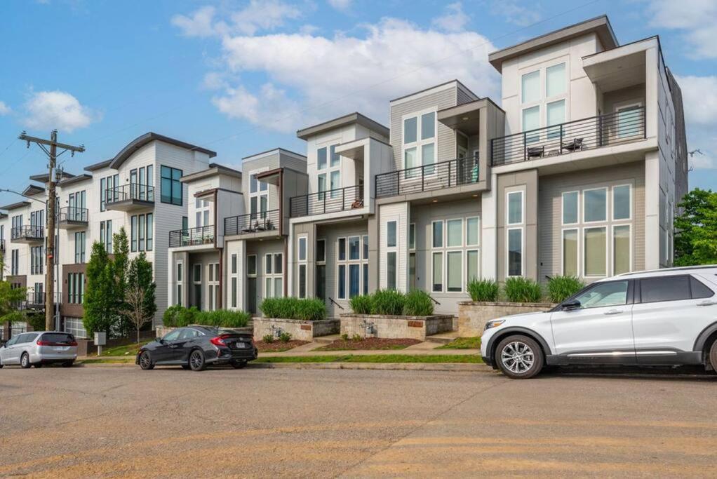 Holiday home Modern Townhouse Near Vandy And Parthenon
