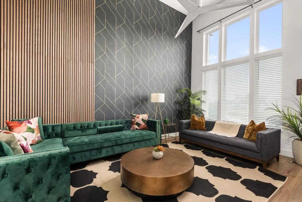 Modern Townhouse Near Vandy And Parthenon Holiday home Nashville