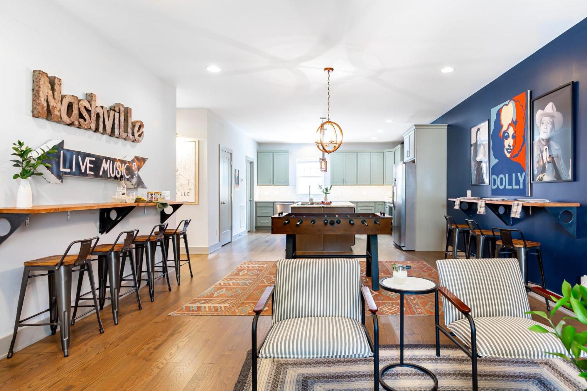Waverly By Avantstay Nashville-inspired Townhome W Luxury Kitchen Pool Table *