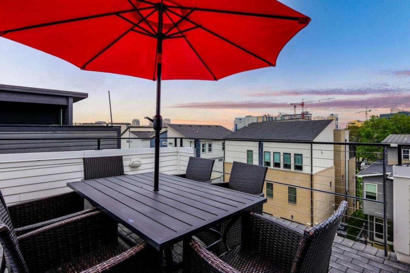 Southside Extraordinaire Walk To Gulch Lux Four Bedroom * Nashville