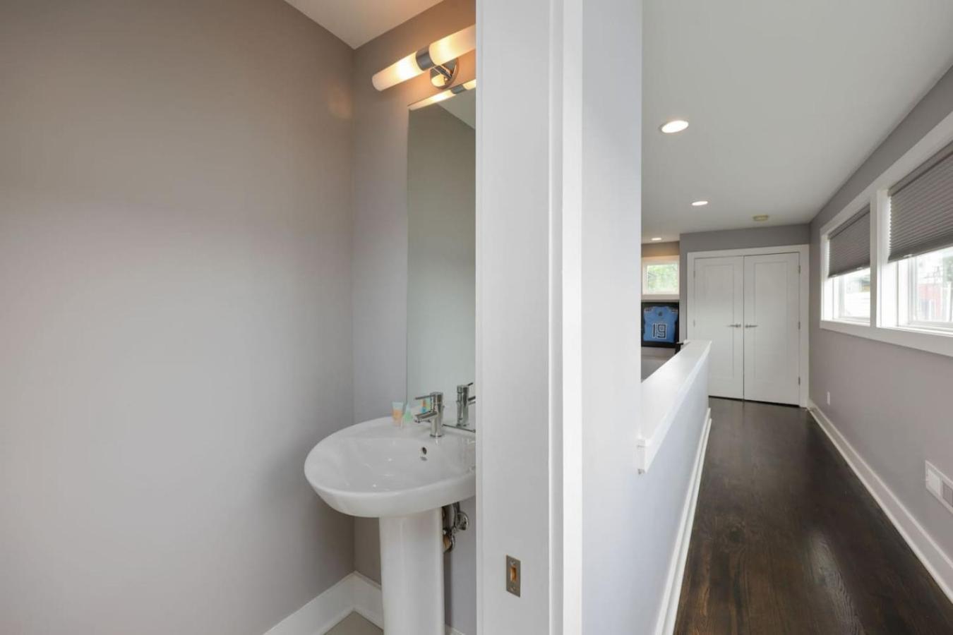 Southside Extraordinaire Walk To Gulch Lux Four Bedroom Nashville