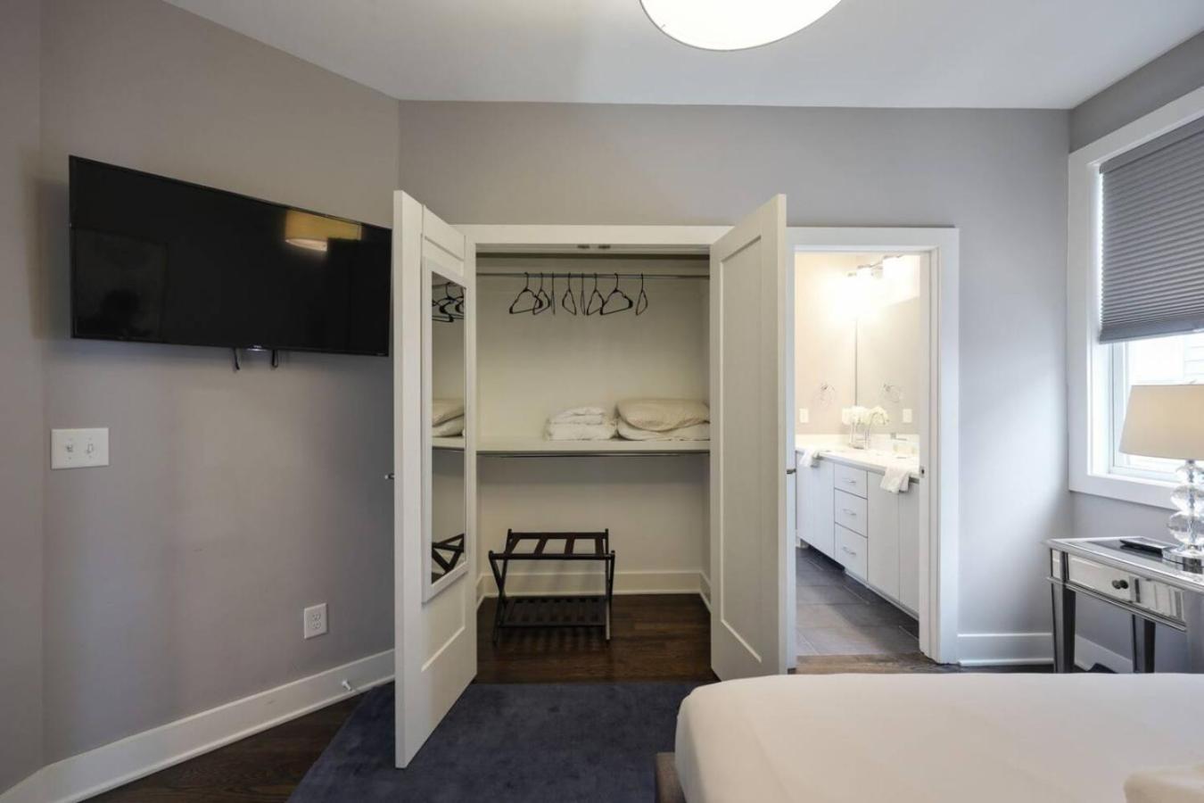Southside Extraordinaire Walk To Gulch Lux Four Bedroom *