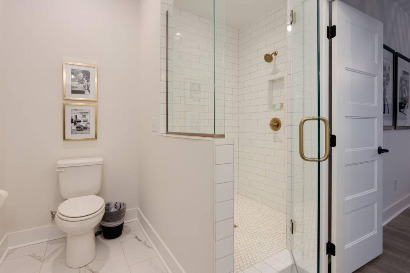Premier Townhome East Minutes Downtown