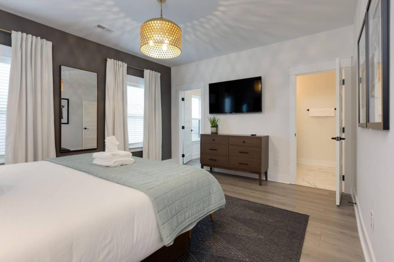 Holiday home Premier Townhome East Minutes Downtown Nashville