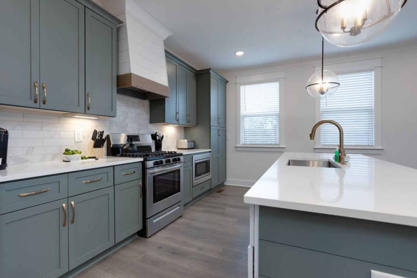Premier Townhome East Minutes Downtown