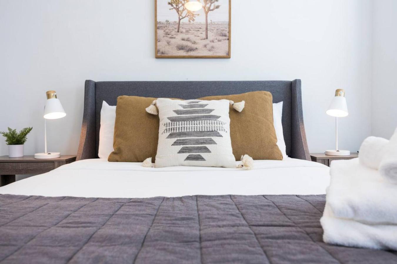 Holiday home Two Side By Side Townhomes West Luxury