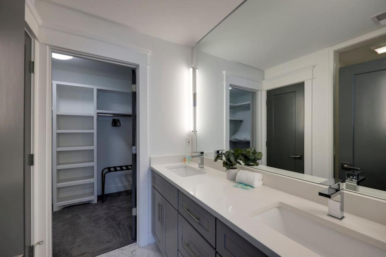 Two Side By Side Townhomes West Luxury * Nashville