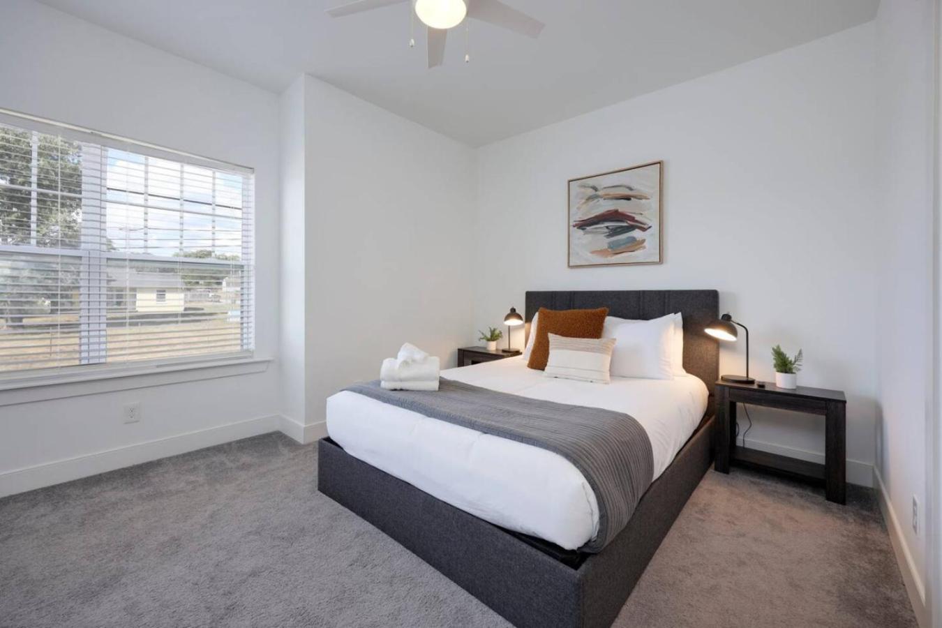 Holiday home Two Side By Side Townhomes West Luxury *