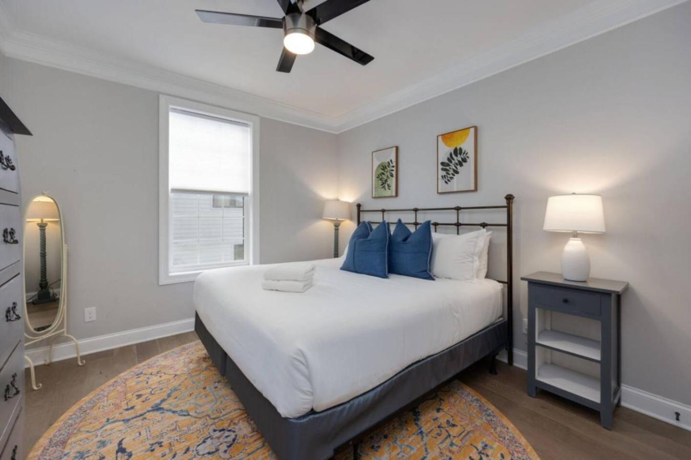 The Americana 4 Bedroom 3.5 Bath Luxury *
