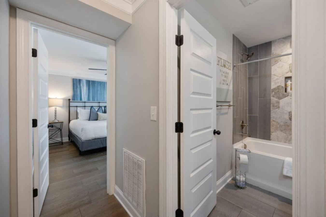 The Americana 4 Bedroom 3.5 Bath Luxury *