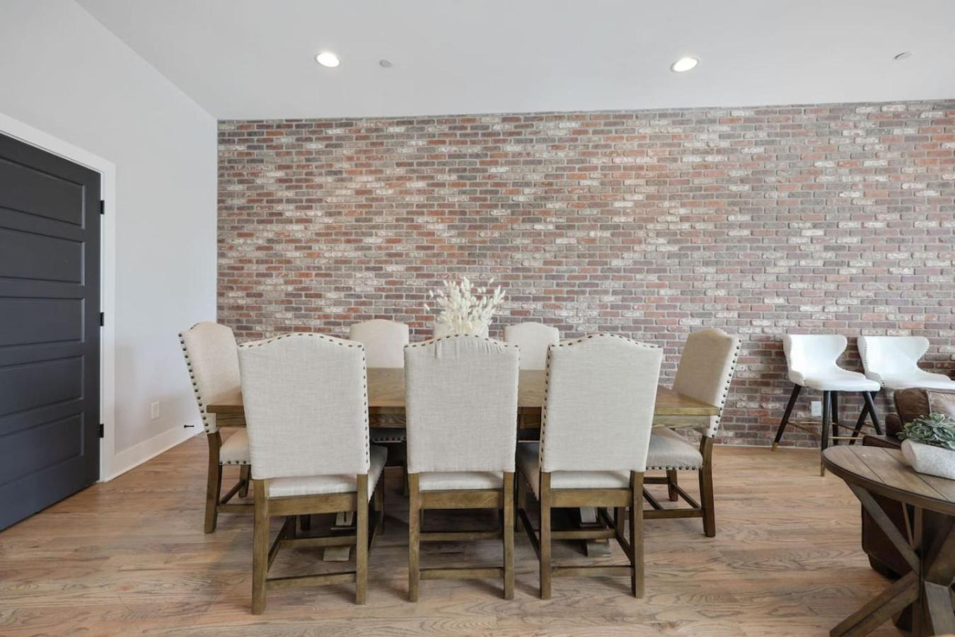 Holiday home Two Townhomes Rooftop Lounges With Skyline Views *
