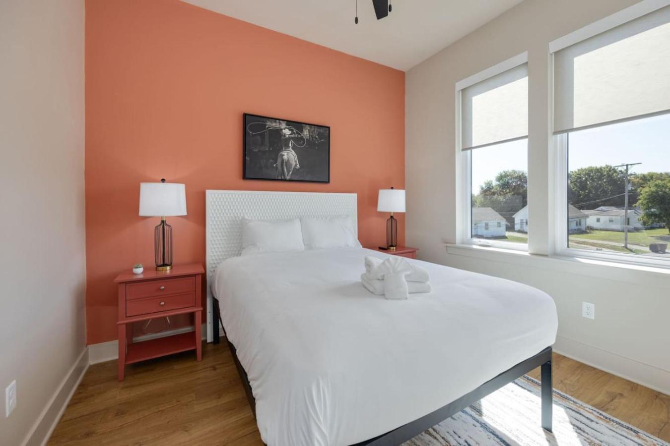 Music Abode And Cowgirl Up Dual Townhomes Holiday home Nashville