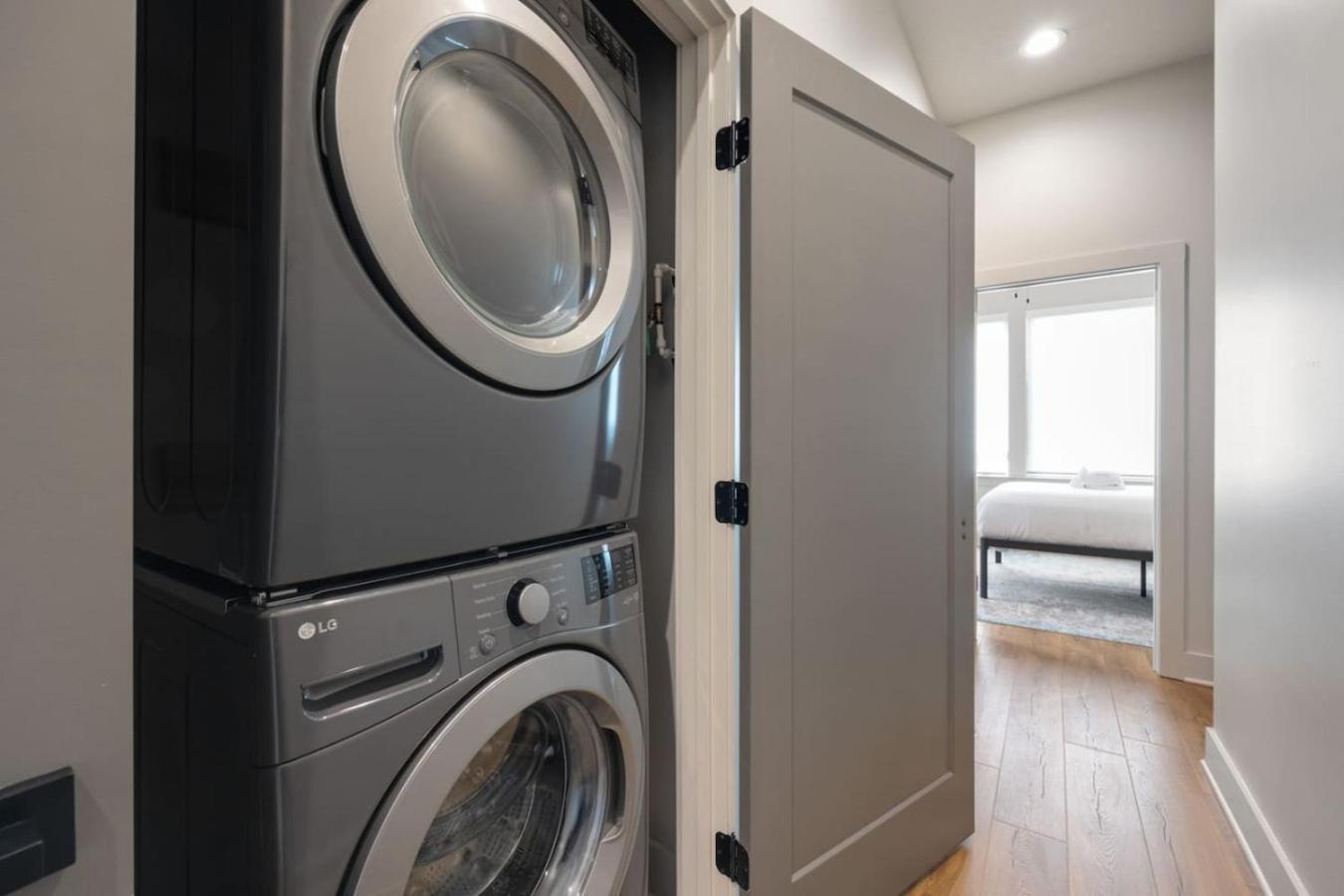 Music Abode And Cowgirl Up Dual Townhomes * Nashville
