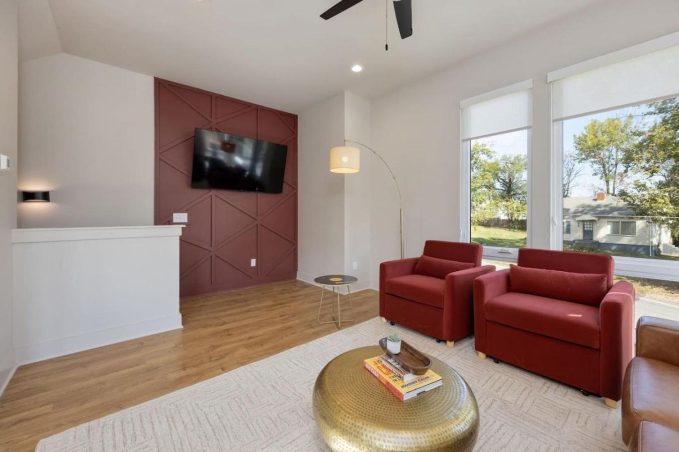 Holiday home Music Abode And Cowgirl Up Dual Townhomes