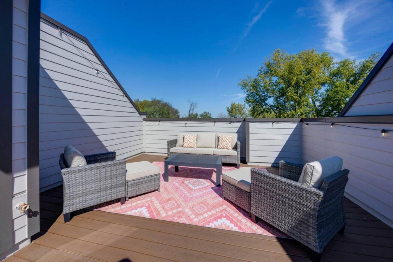Holiday home Music Abode And Cowgirl Up Dual Townhomes *