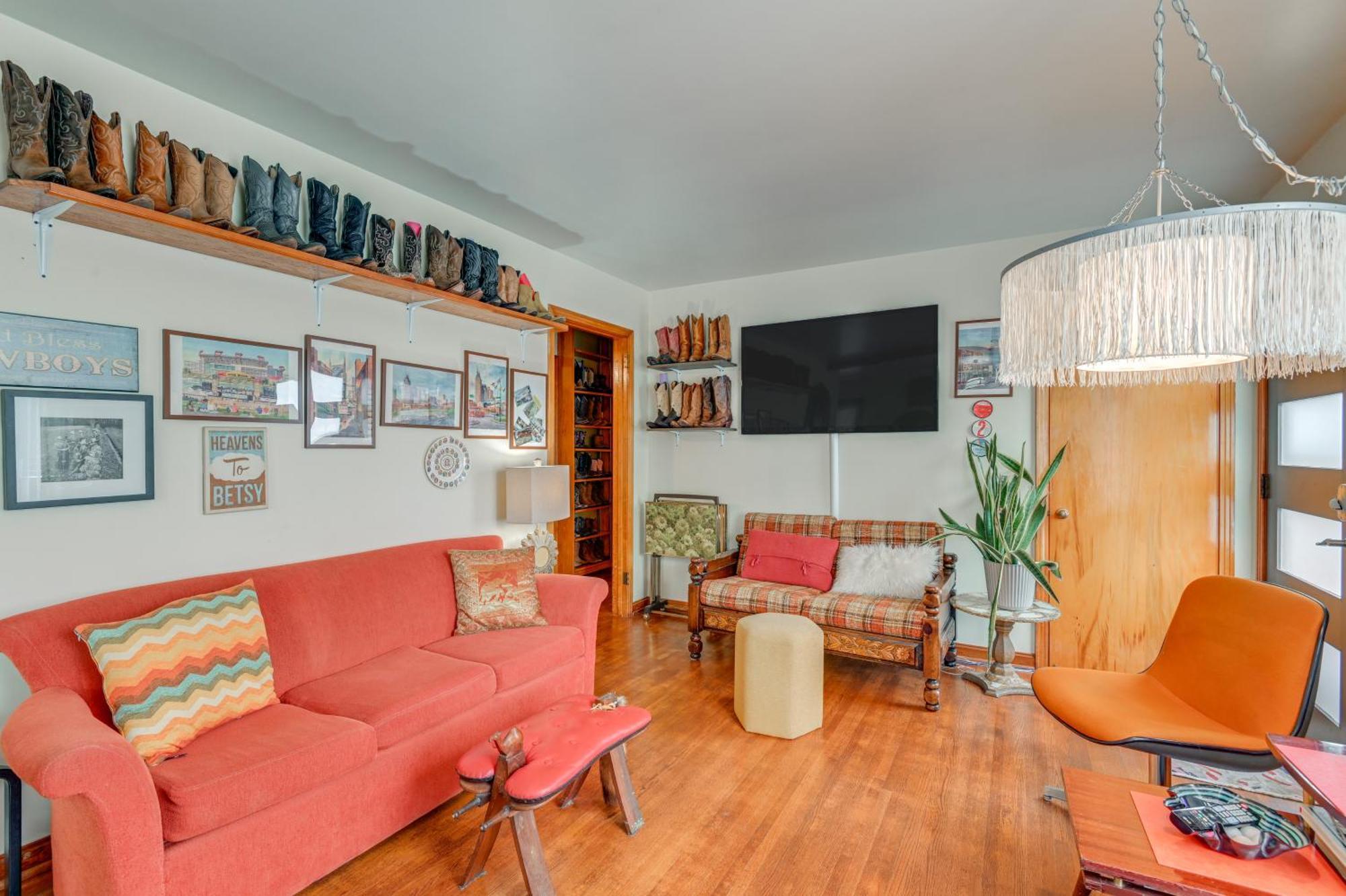 6 Mi To Downtown 70s-themed In Nashville! Holiday home