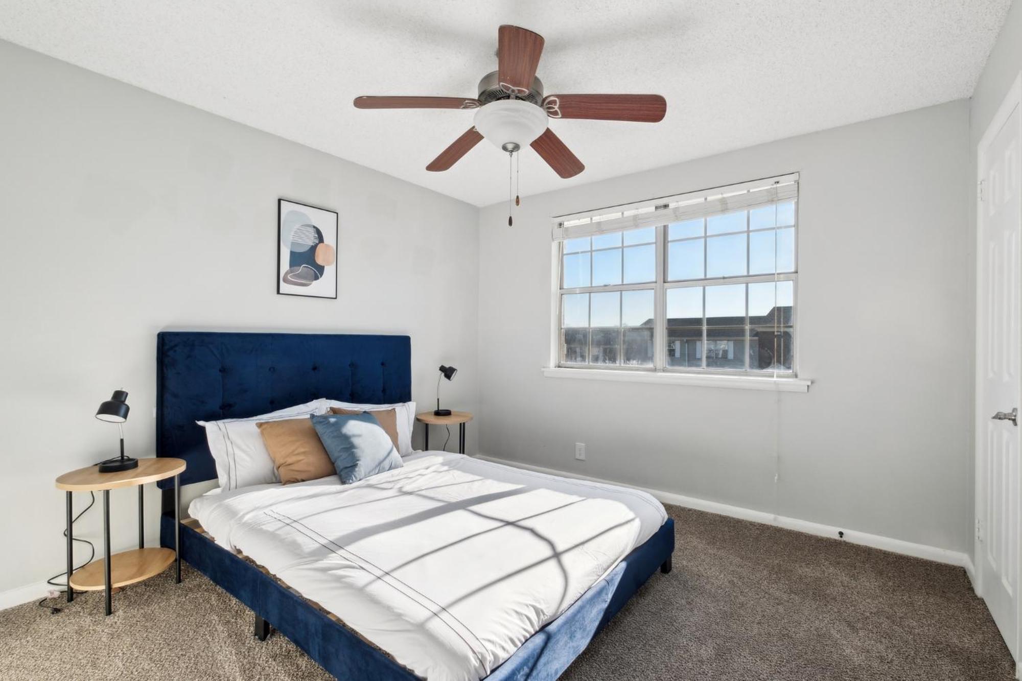 Apartment Brentwood P4 I Cozy & Comfy I 2bd 15 Bth
