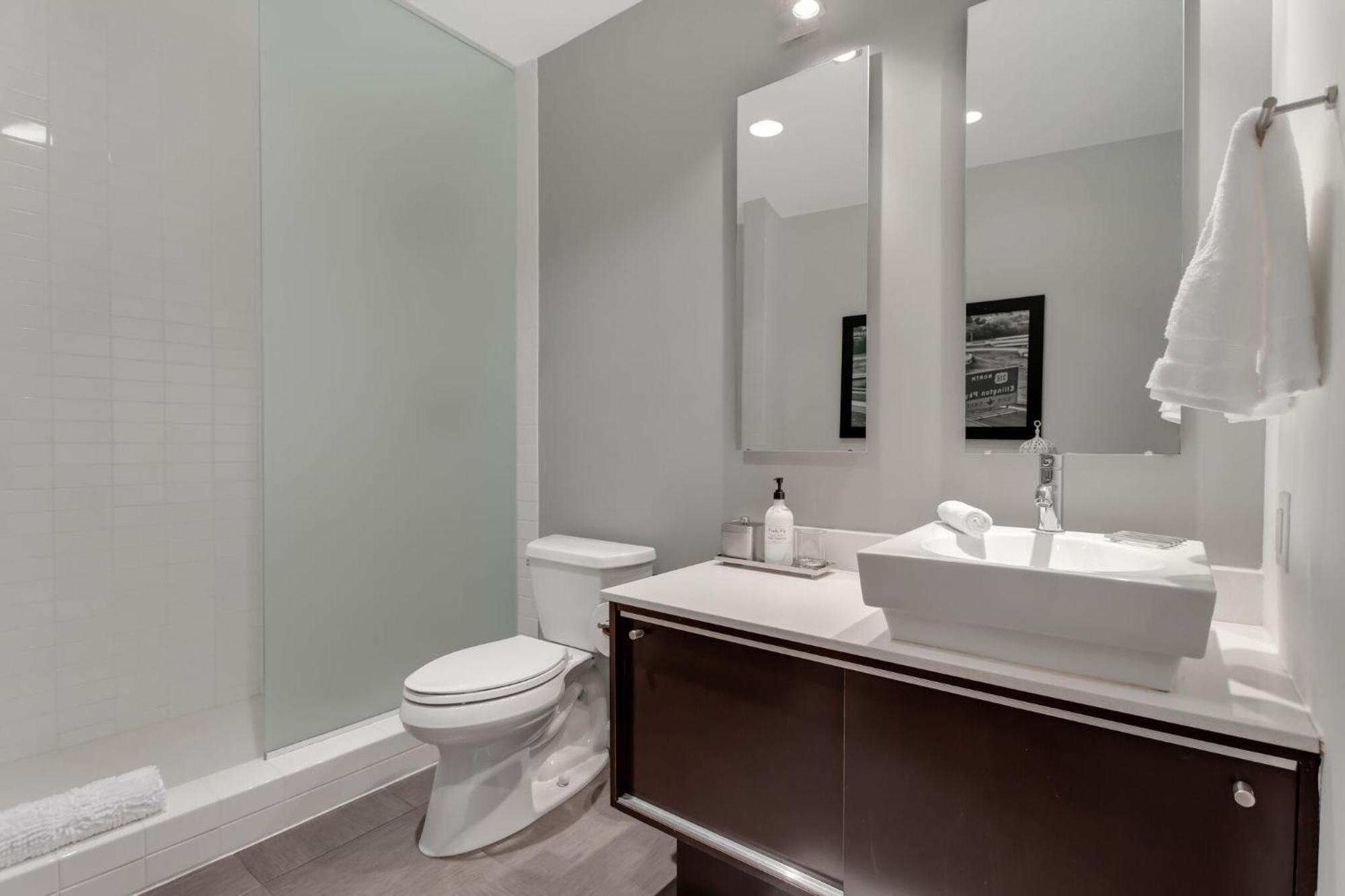 5m302 Skyline Views From Light Filled Holiday home Nashville