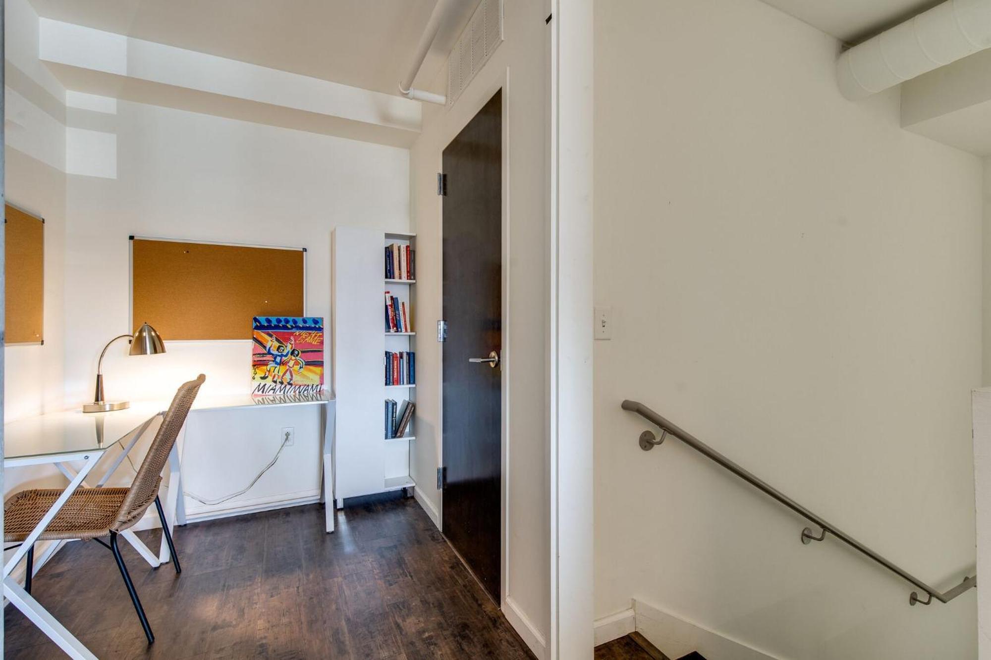 5m106- Spacious Chic 1br East Loft * Nashville