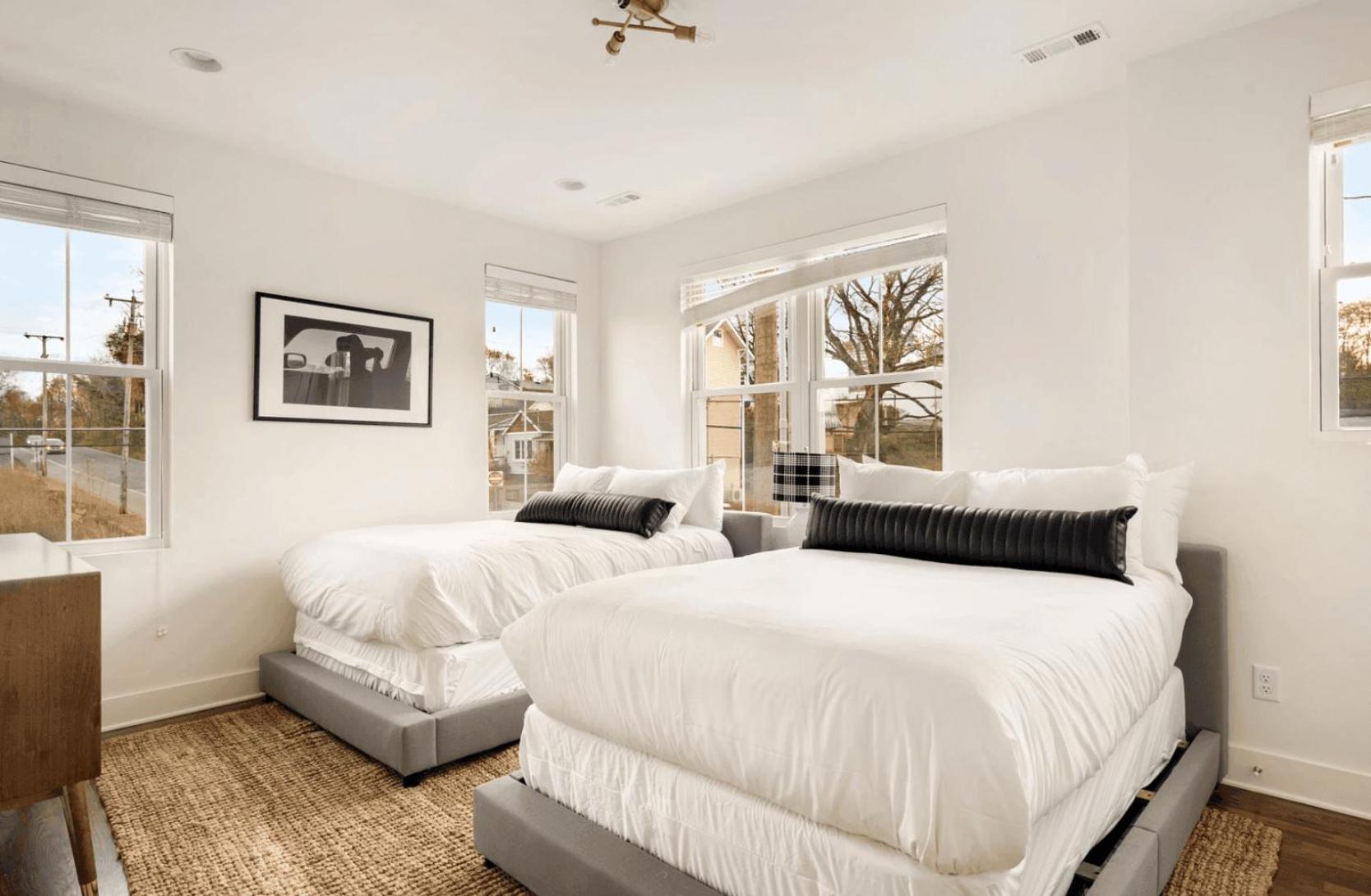 Hart Buyout 1 By Avantstay Two Town House Buyout W Modern Amenities In