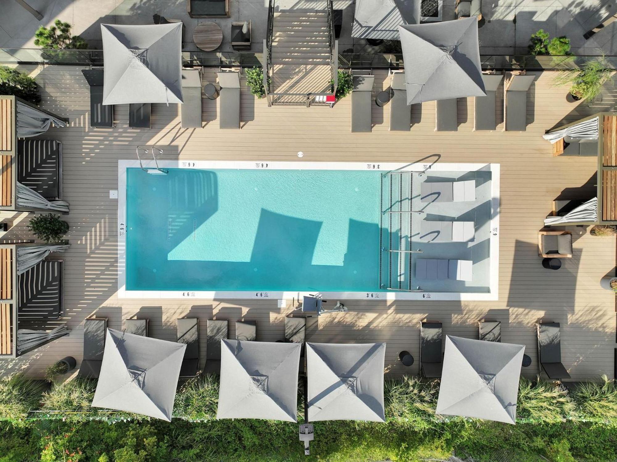 Hyve -tropical Peach -walk To Broadway - Pool&gym! Holiday home Nashville