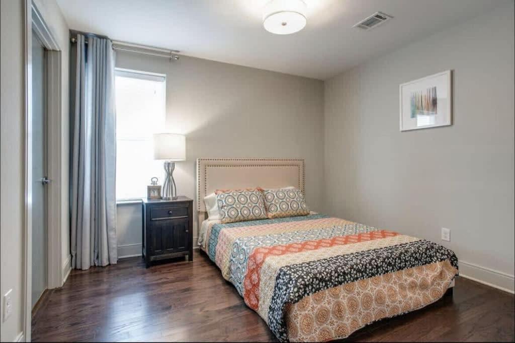 Gorgeous Home-minutes To Lower Broadway Holiday home Nashville