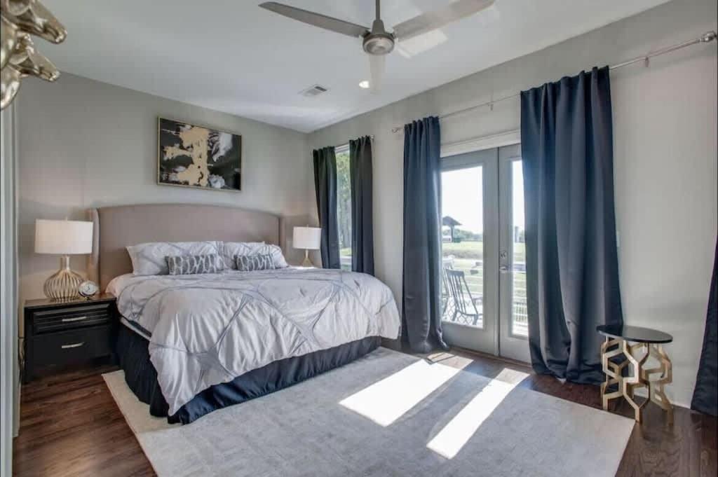 Gorgeous Home-minutes To Lower Broadway Holiday home *