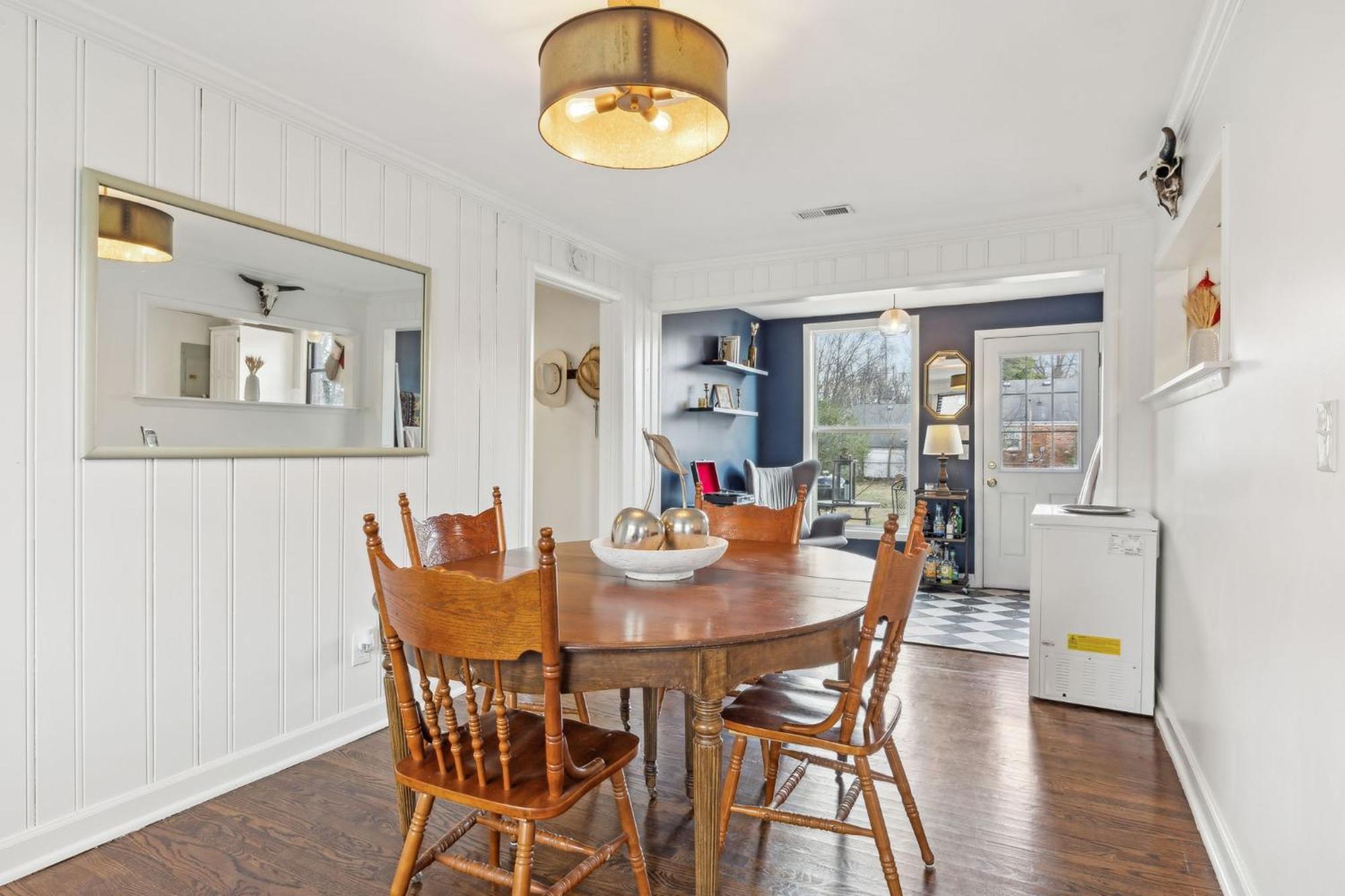 East Family Abode 30 Or Days By Skyrun Nashville