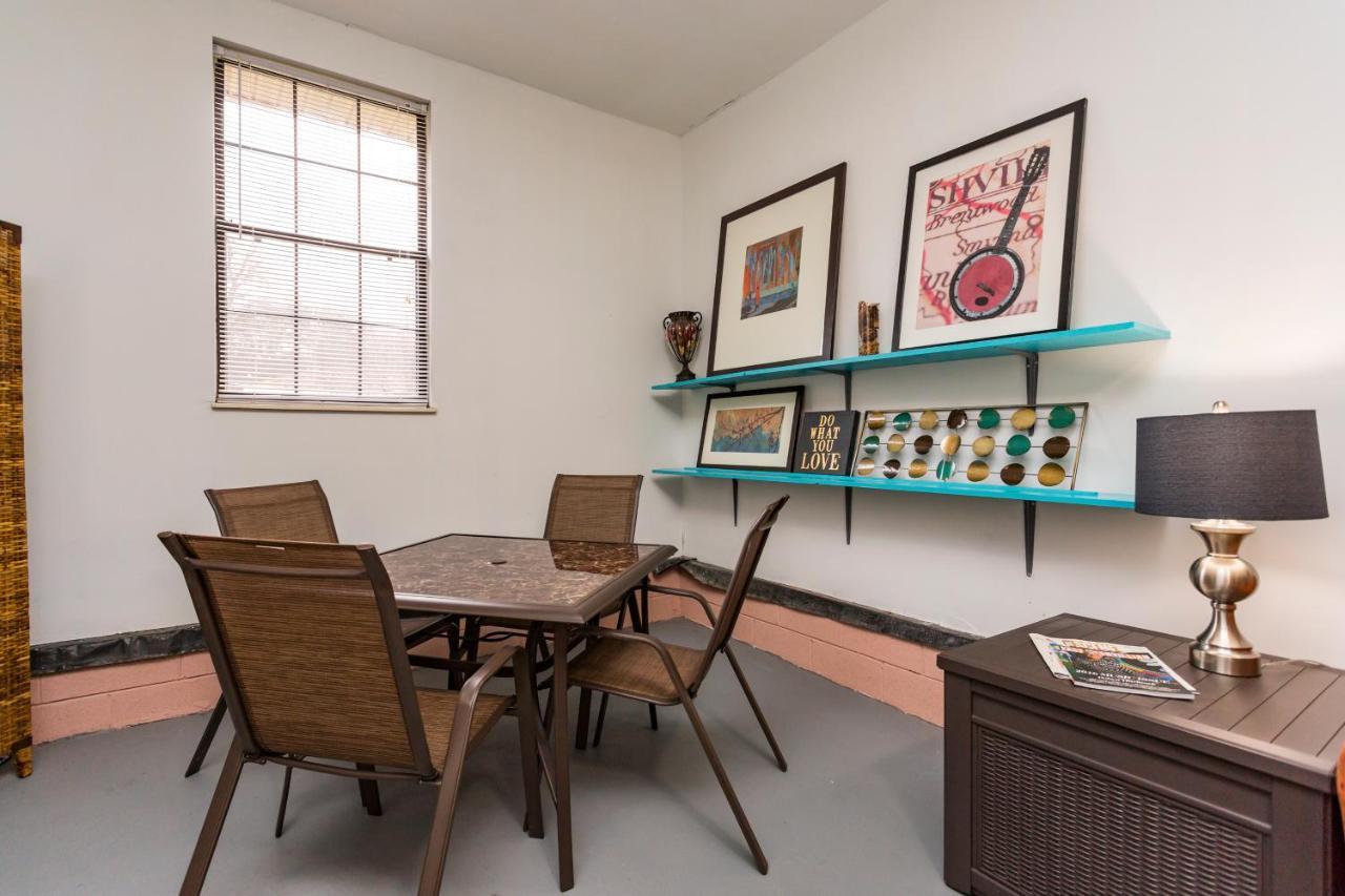 Holiday home Charming Near Restaurants And Bars!