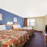 Days Inn By Wyndham Downtown-Nashville West Trinity Lane