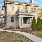 In The Heart Of 12 South And Belmont 5 Beds 3 Bedrooms And 3 Full Bathrooms