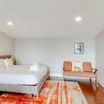 Luxe Gulch 30 Day Minimum Rental Amazing Views