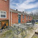 6 Mi To Downtown 70S-Themed Home In Nashville!