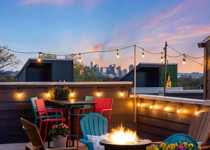 Dolly Partyon - Downtown Views - Rooftop - Groups
