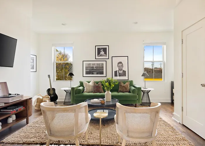 Hart Suite Buyout 5 By Avantstay Two Town House Buyout W Modern Amenities In Nashville