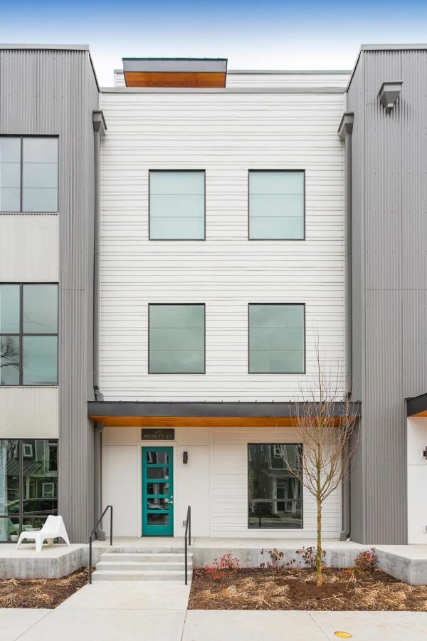 Modern Loft In Wedgewood Houston 90 Day Min Holiday home