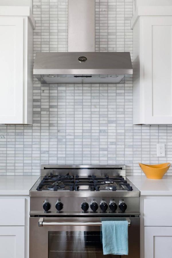 Brand New Luxury Near Downtown *