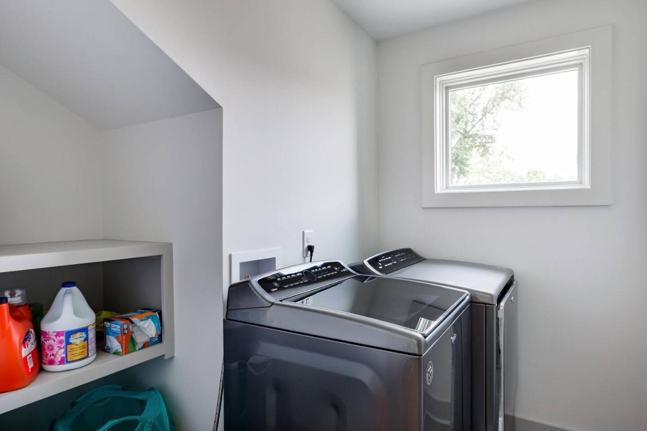 Brand New Luxury Near Downtown *