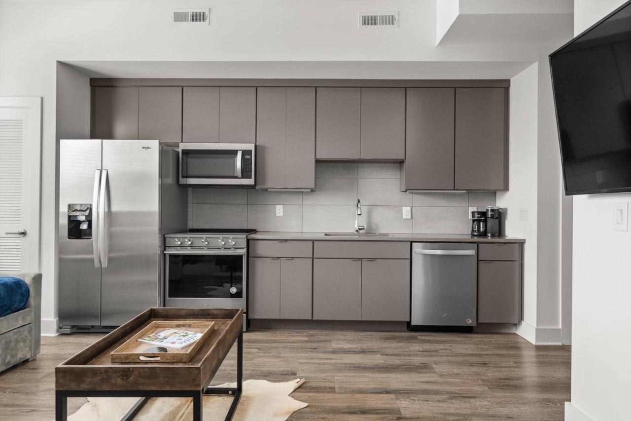 Holiday home Endeavor 202