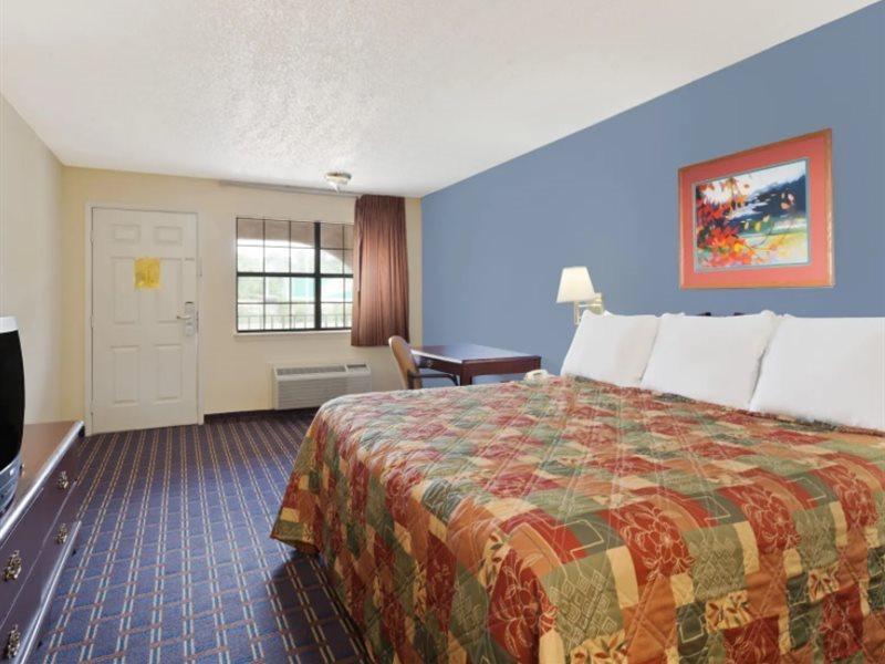 Days By Wyndham Downtown-nashville West Trinity Lane Nashville