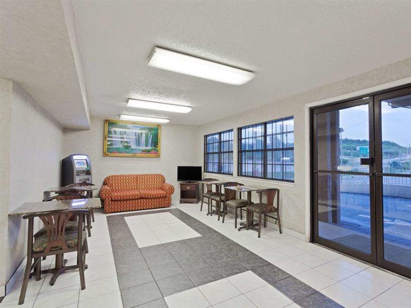 Days By Wyndham Downtown-nashville West Trinity Lane